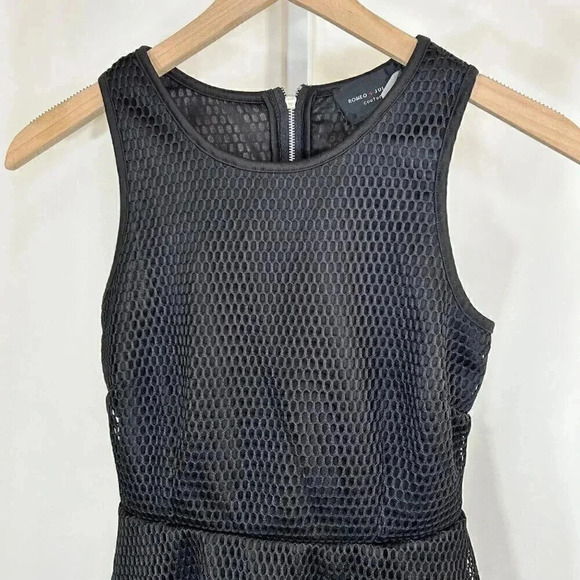 Romeo + Juliet Couture Size Small Dress Netting Black Fit & Flare Sporty Retro G - Picture 4 of 13